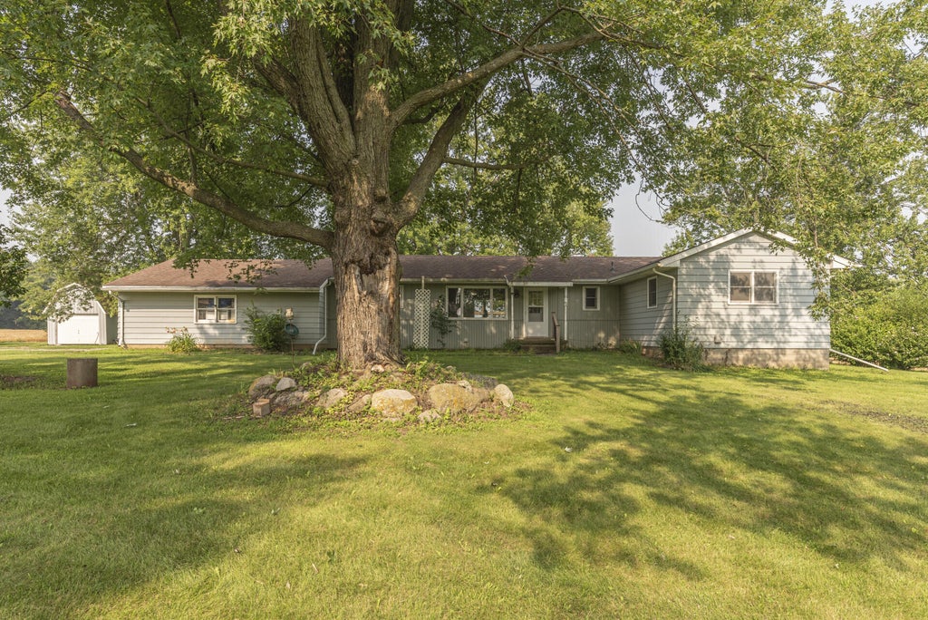 7926 Schneider Road, Freedom township
