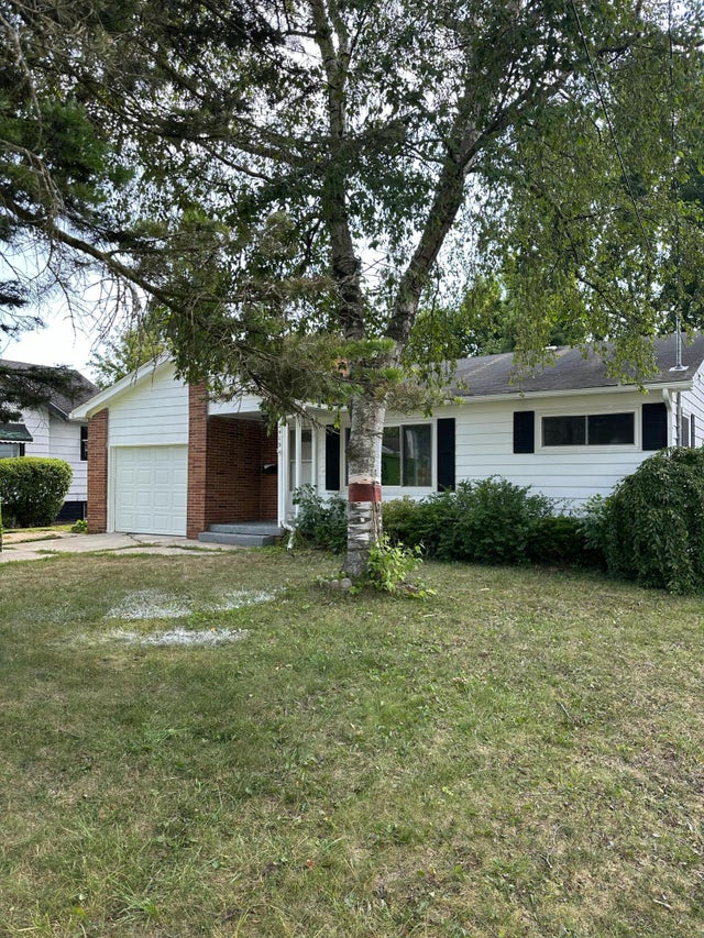 2419 Barnard Street, Saginaw city