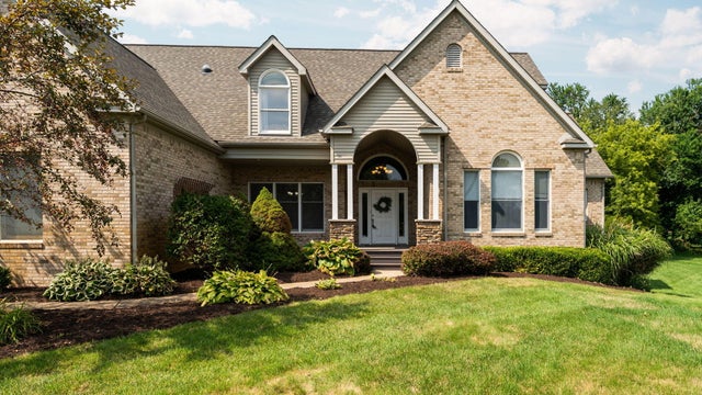 9069 Emerson Drive, York charter township