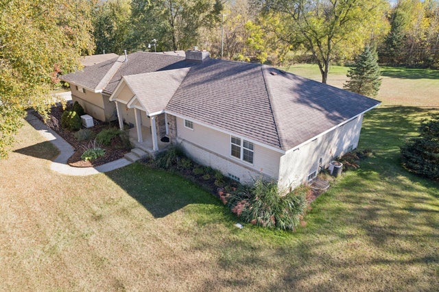 58221 Travis Road, Lyon charter township