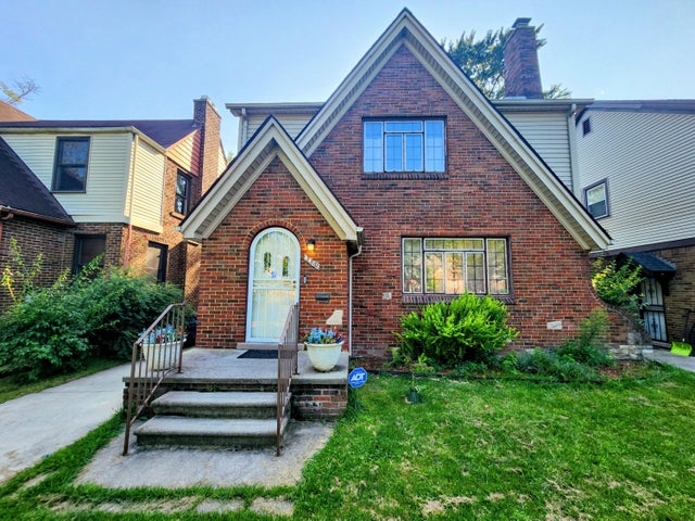 4489 Kensington Avenue, Detroit city