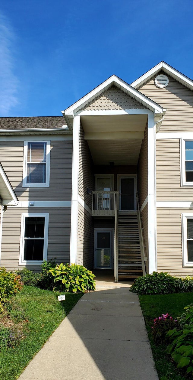 1354 Fox Pointe Circle, Pittsfield charter township