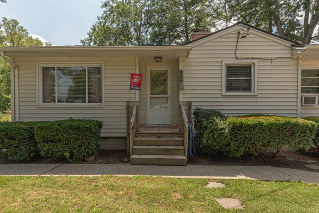 316 Riverside Drive, Manchester village