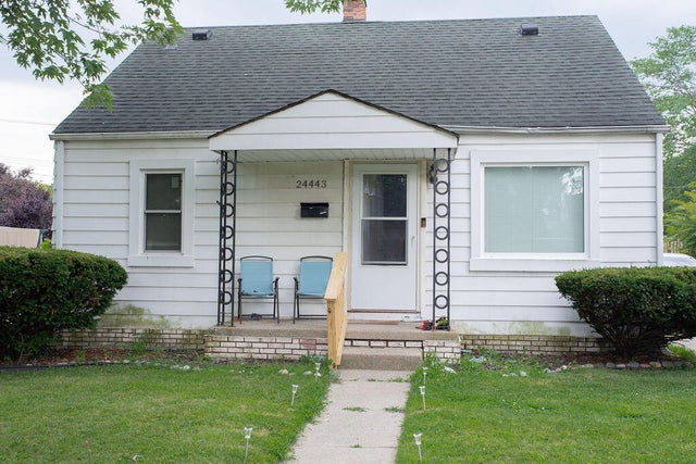 24443 Powers Avenue, Dearborn Heights city