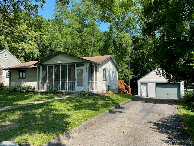 2002 Midvale Avenue, Ypsilanti charter township