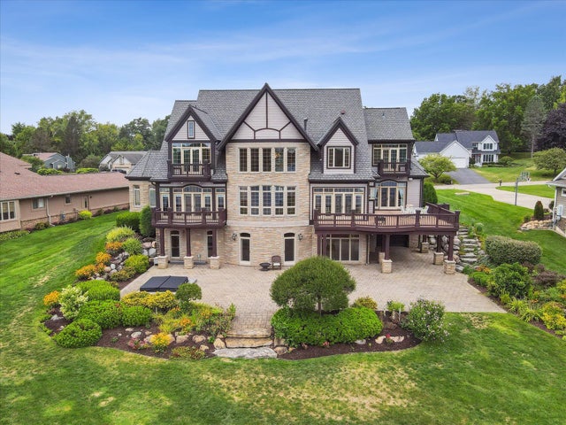 4349 Island View Drive, Fenton charter township
