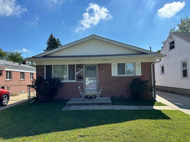 6026 Nightingale St Street, Dearborn Heights city