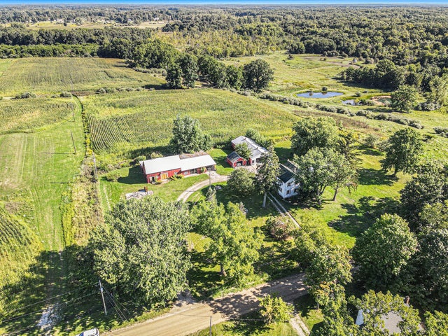 7350 Sanford Road, Cohoctah township