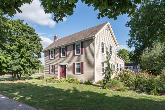 3576 Central Street, Dexter city
