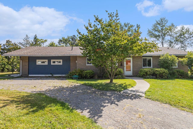 2160 Newport Court, Wolverine Lake village