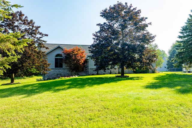 3738 Cullen Road, Hartland township
