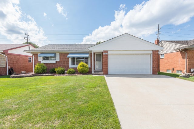 14677 Newburgh Road, Livonia city