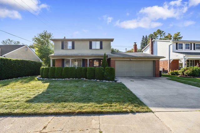 32125 Crestwood Lane, Fraser city