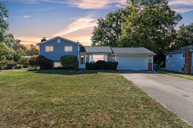 343 Teggerdine Trail, White Lake charter township