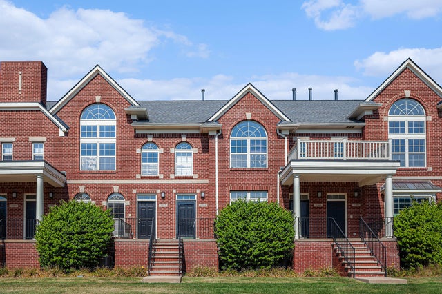 3253 Newbury Place, Troy city