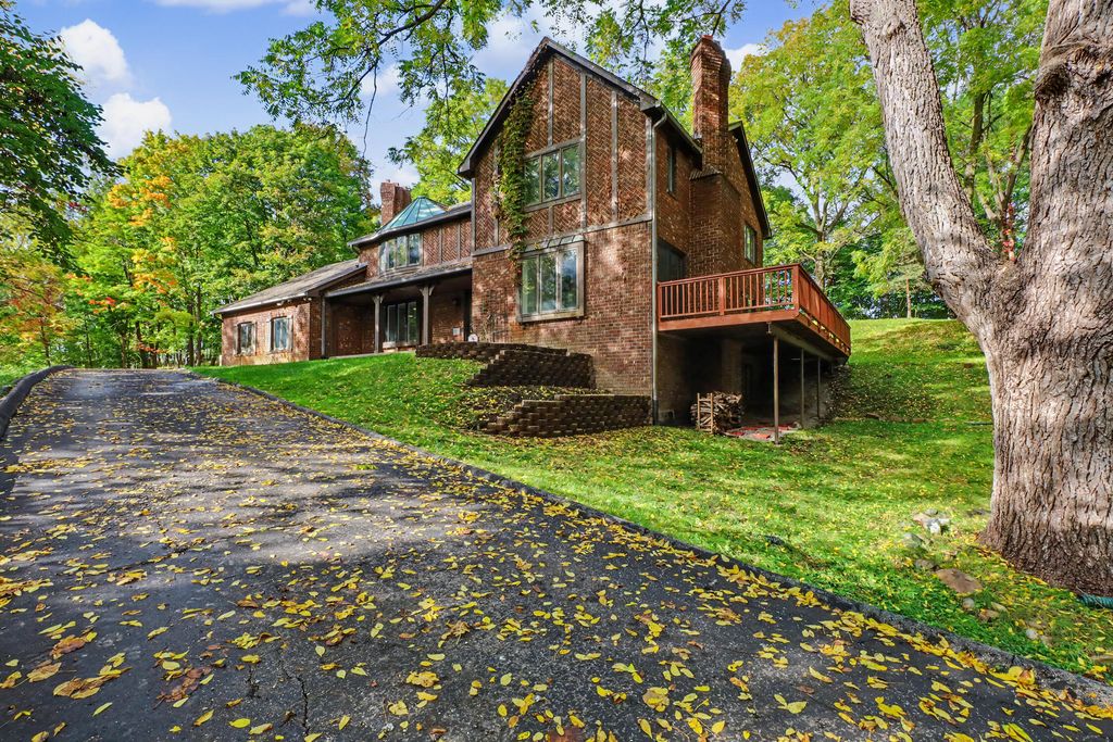27155 Drake Road, Farmington Hills