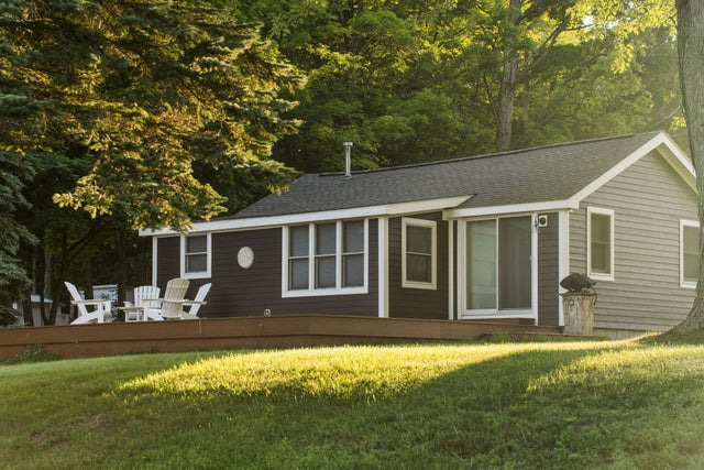 10862 Torchlight Lane, Central Lake township