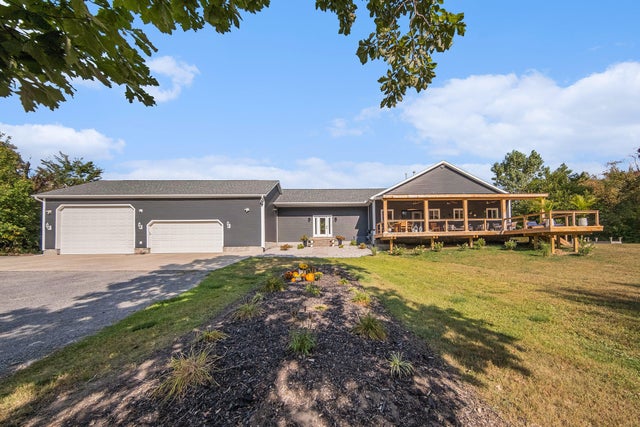 7914 Stony Lake Road, Napoleon township
