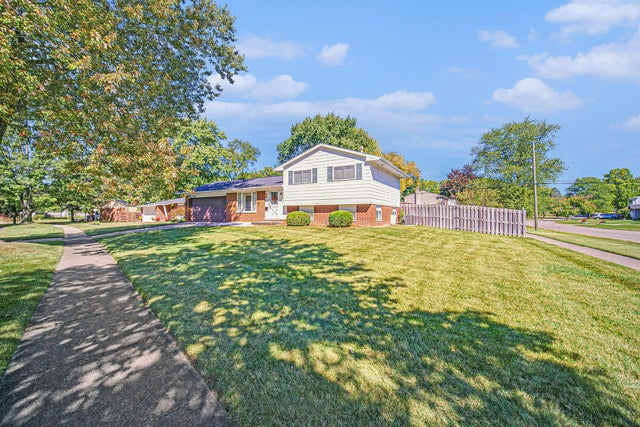 8843 Nottingham Drive, Superior charter township