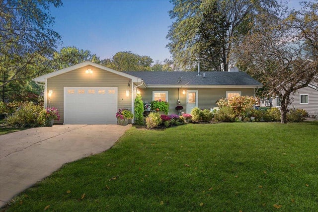 11040 Colony Drive, Putnam township