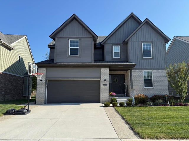 29371 Bayside Circle N, Chesterfield township