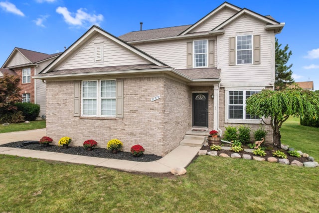 27570 Cardinal Court, Huron charter township