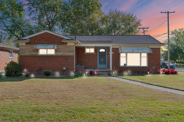 27506 Lorraine, Warren city