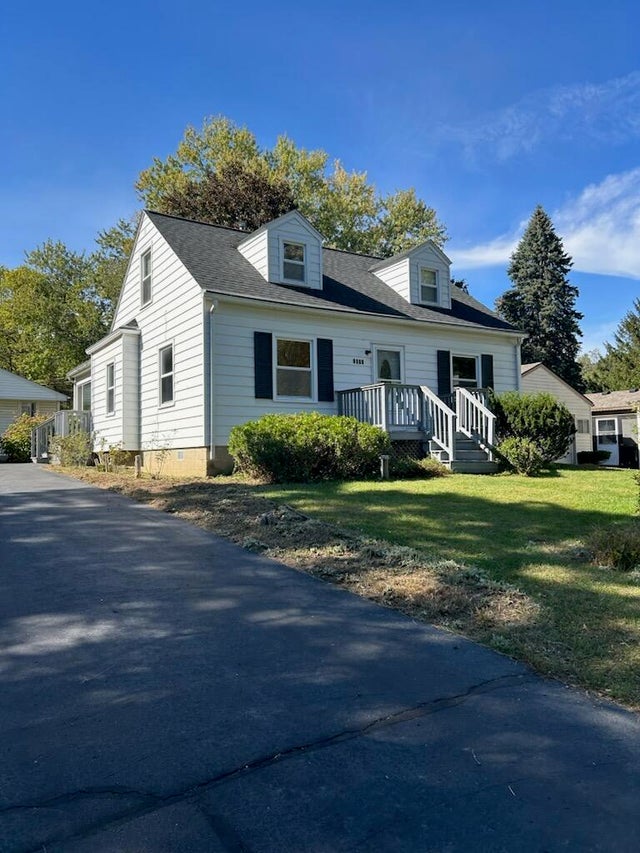 3389 Beaumont Avenue, Superior charter township