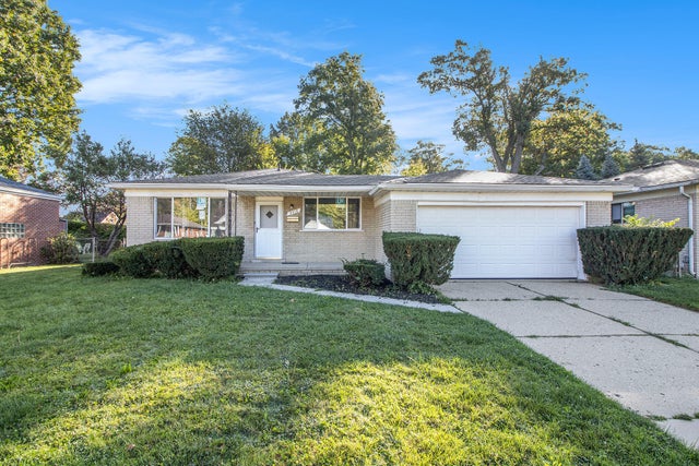 9916 Hemingway, Redford charter township