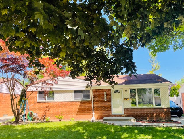 34114 Avondale Street, Westland city
