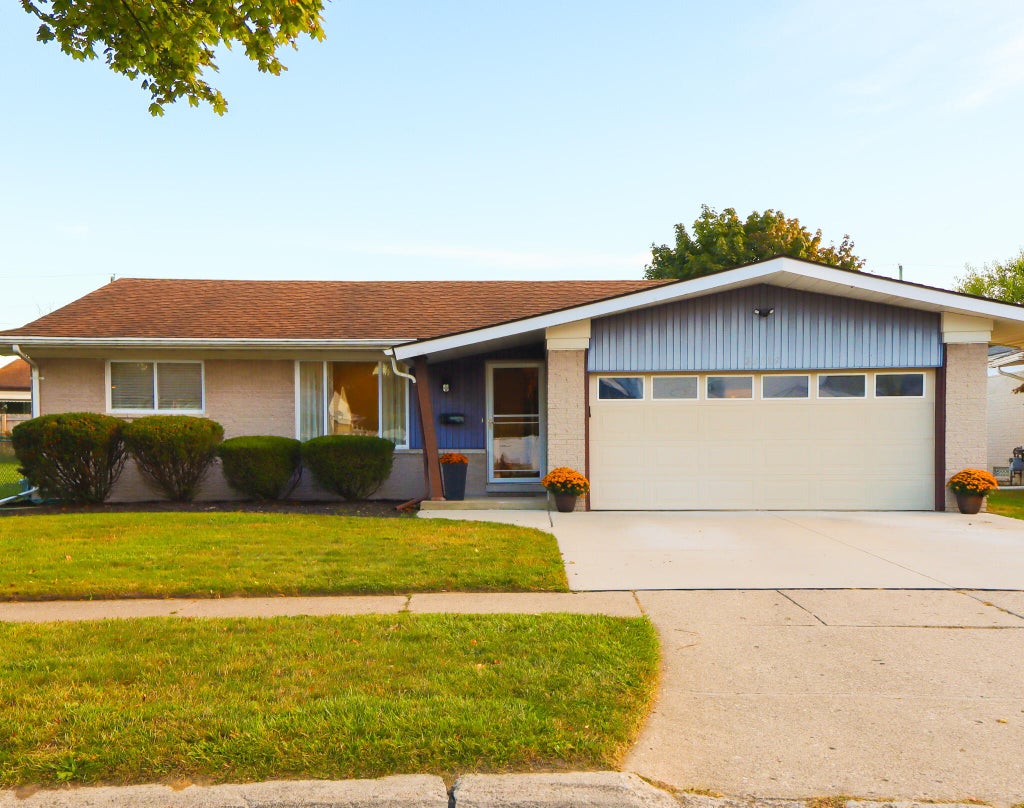 25199 Crisler Street, Taylor city