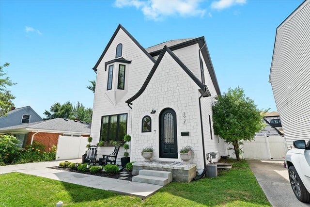 2020 Watkins Lake Road, Waterford charter township