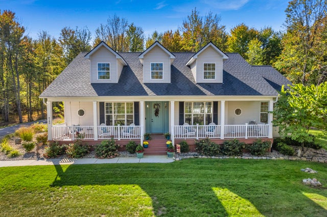 8180 Ledgewood Ravine Trail, Tyrone township
