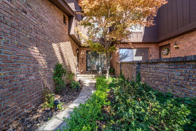 26200 Summerdale Drive, Southfield city