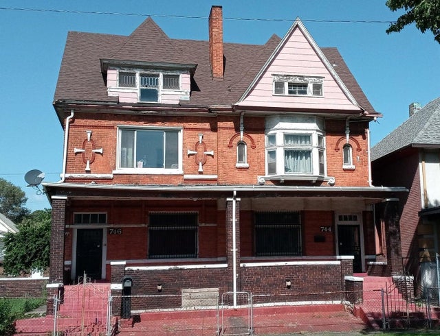 744 W Grand Boulevard E, Detroit city