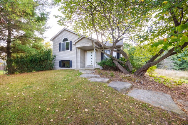5909 Earhart Road, Northfield township