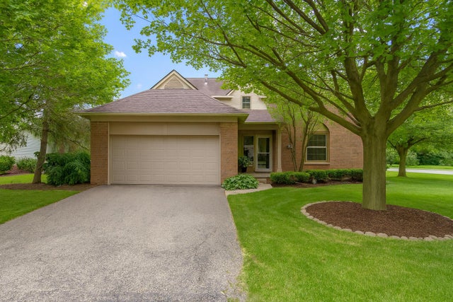 105 Aspen Way, South Lyon city
