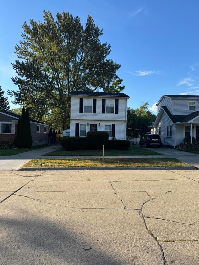 253 Massoit Street, Clawson city