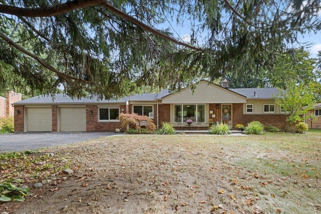 15600 Auburndale Street, Livonia city