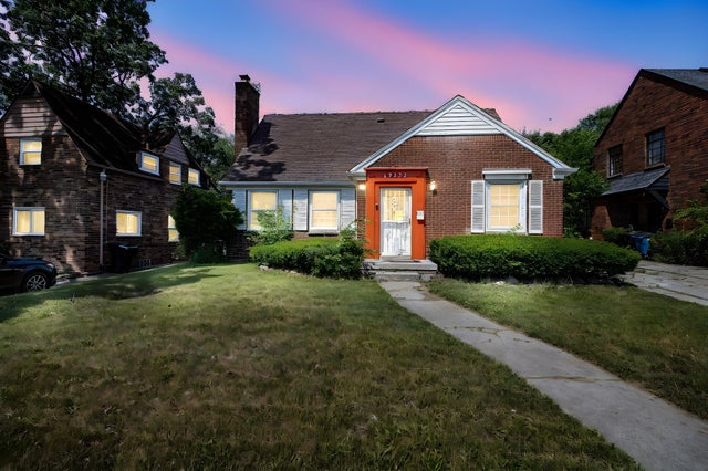 19355 Woodingham Drive, Detroit city