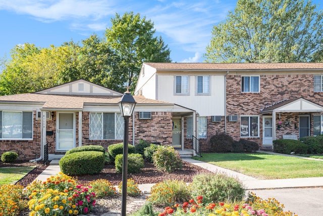 61117 Heritage Boulevard, South Lyon city