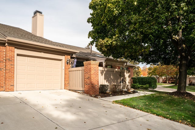 7156 Sturnbridge Unit: 90, West Bloomfield charter township