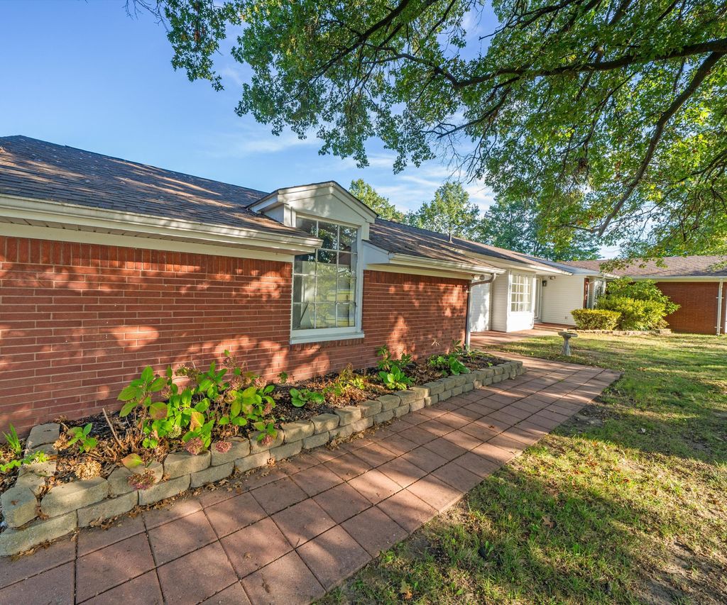 14359 S Dixie Highway, Monroe charter township