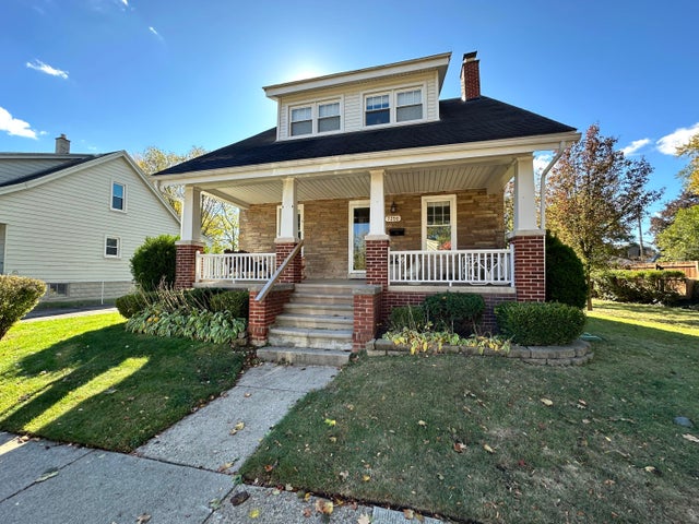7250 Voerner Avenue, Center Line city