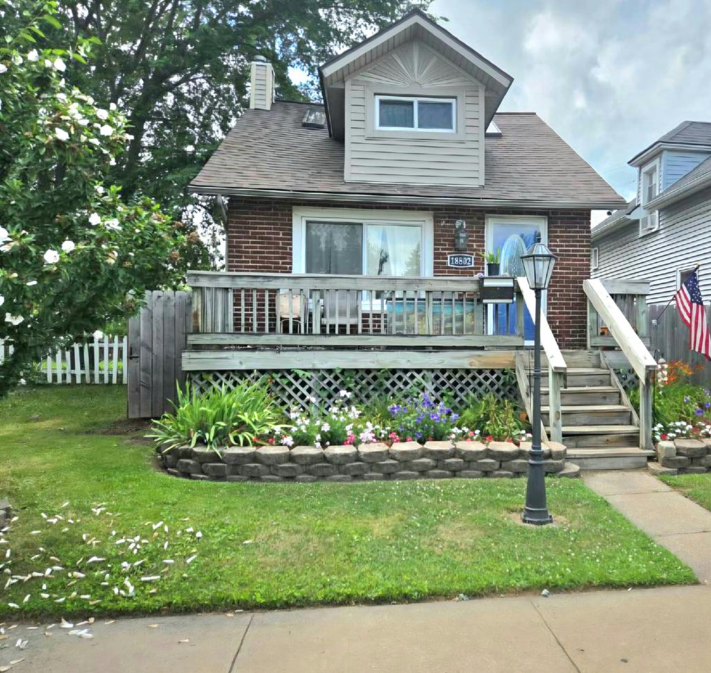 18802 Jefferson, Riverview city