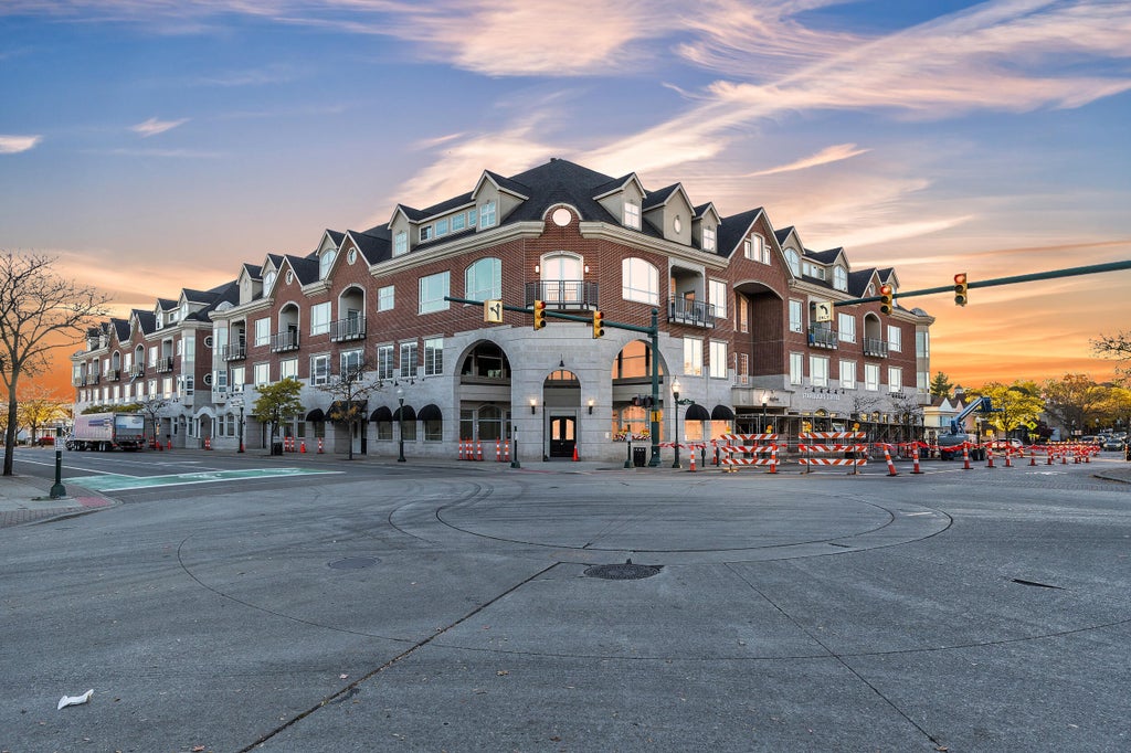 801 W Ann Arbor Trail Unit: 306, Plymouth city