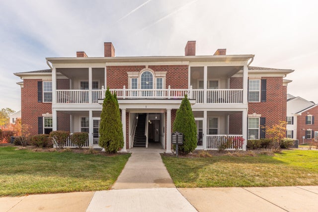 1008 W Summerfield Glen Circle, Scio township