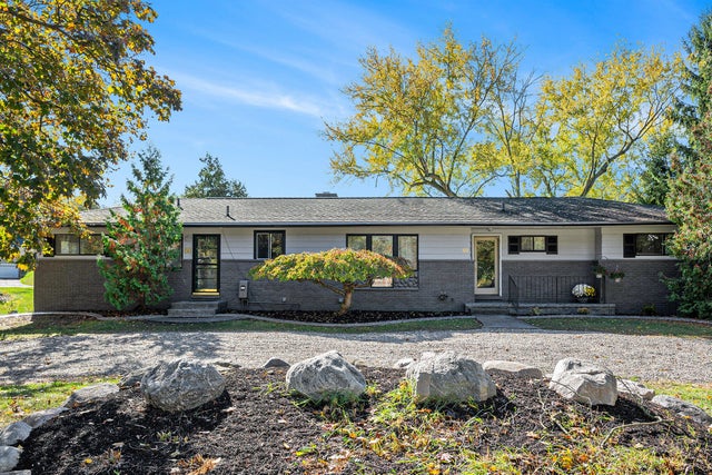 60 Waldon Road, Village of Clarkston city
