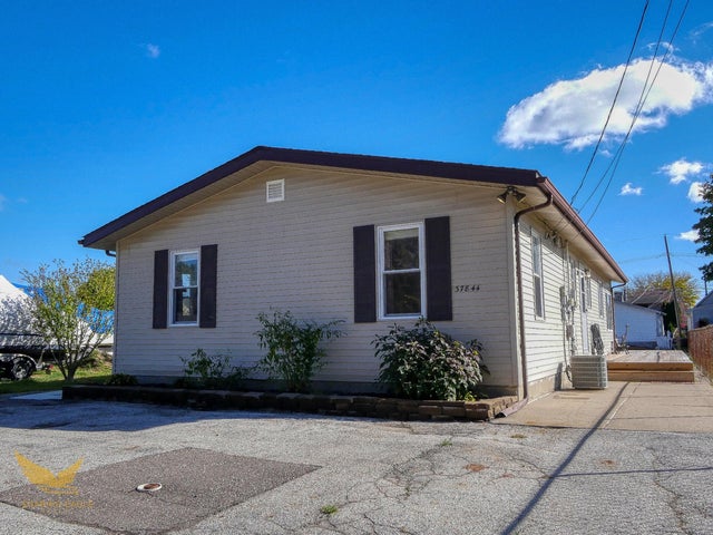 37844 Maplehill Street, Harrison charter township