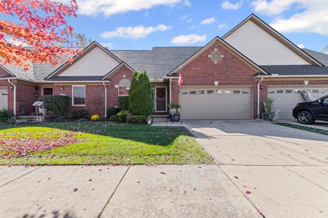 20440 Doves Pointe Drive, Brownstown charter township
